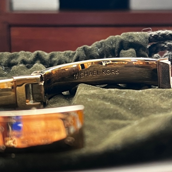 Michael Kors Pave Logo Plaque Gold Bangle - Picture 7 of 16